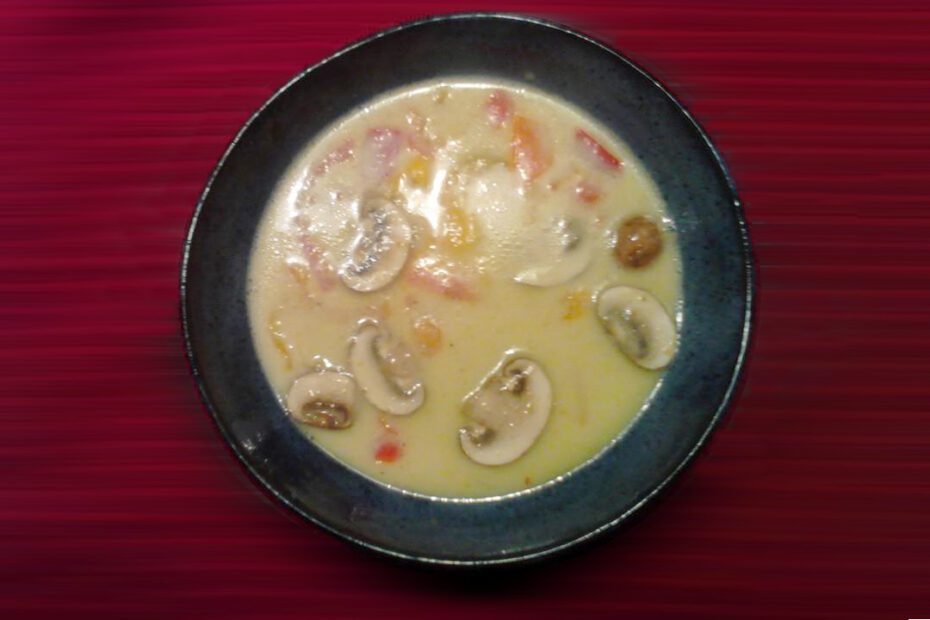 Thai Coconut Curry Soup