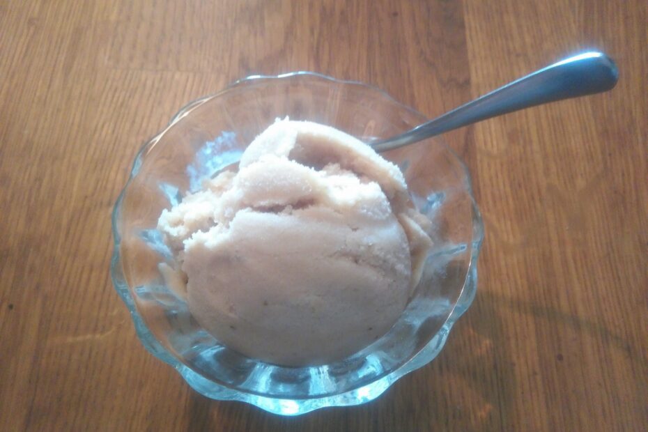 Ice cream in bowl