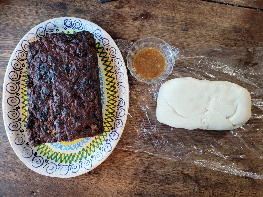 Fruitcake mis en scene