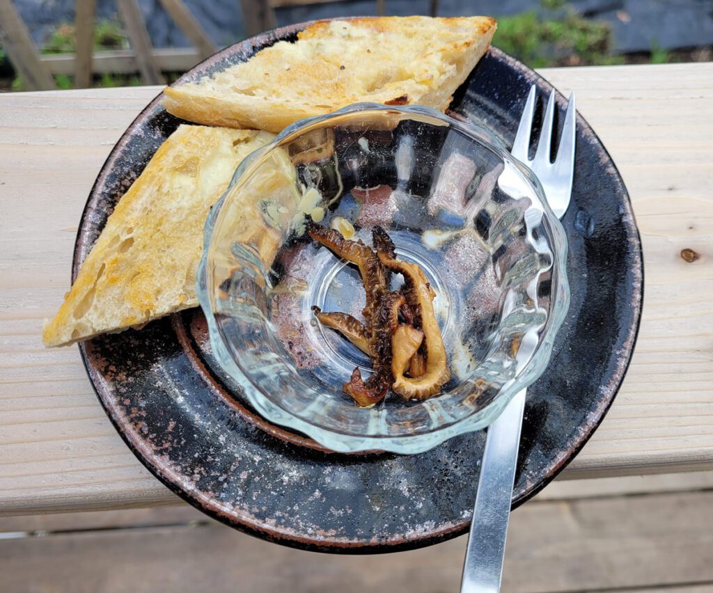 Tasty sauteed morels with homemade baguette